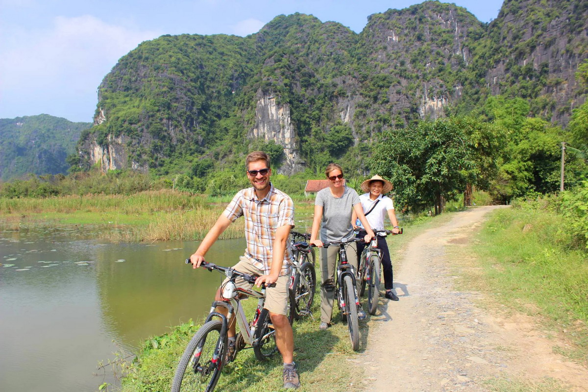 Ninh-Binh-Biking-1200