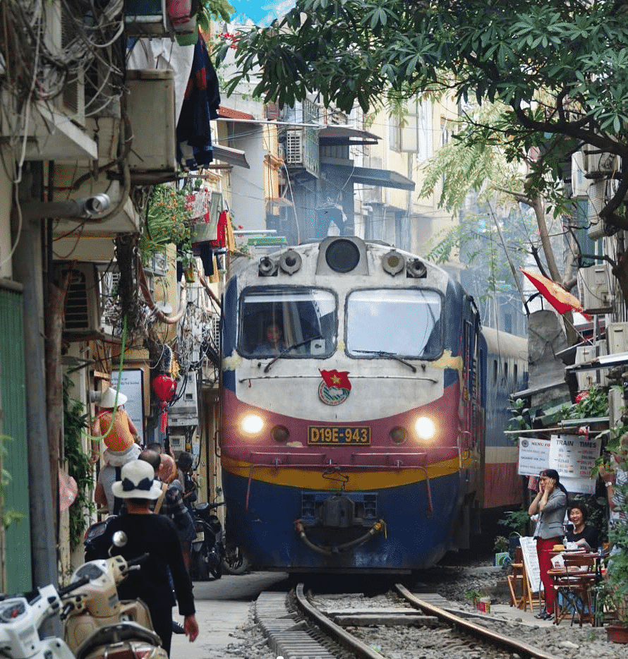 Vietnam+Train