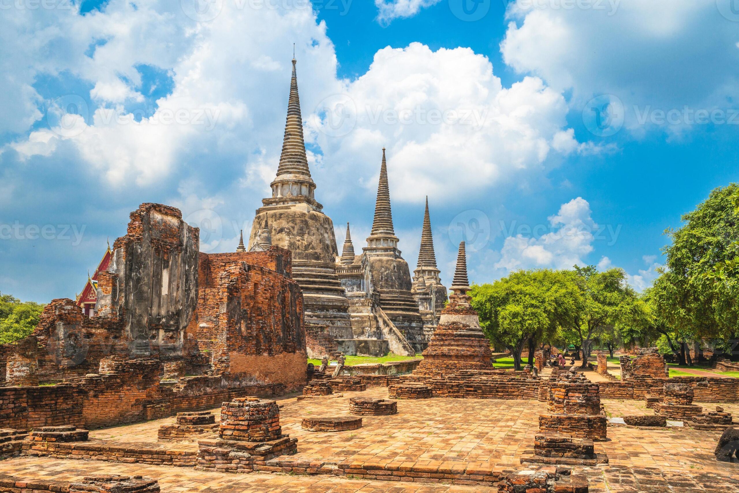 wat-phra-si-sanphet-at-ayutthaya-in-thailand-photo