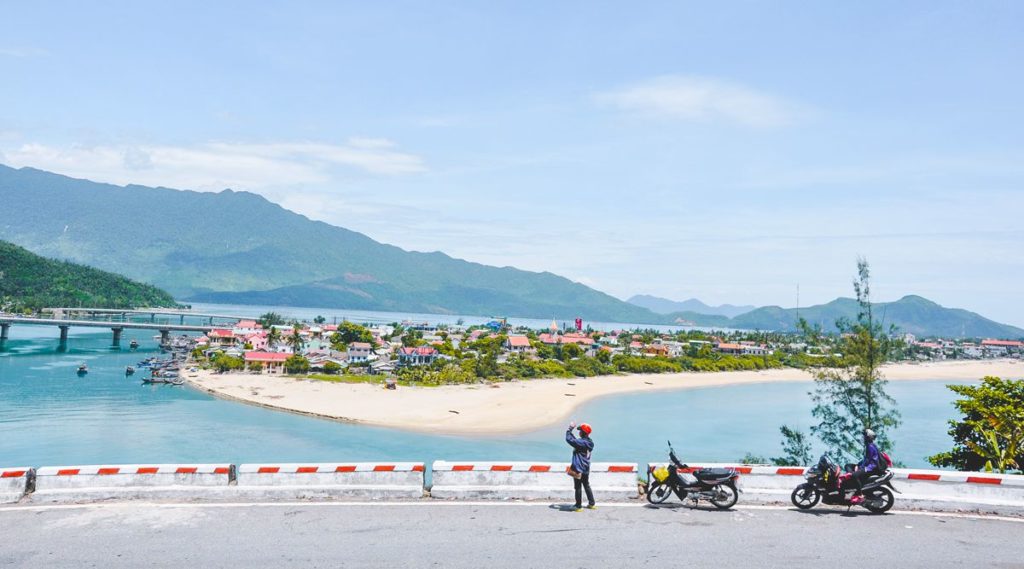 lang-co-beach-hai-van-pass-1024x569