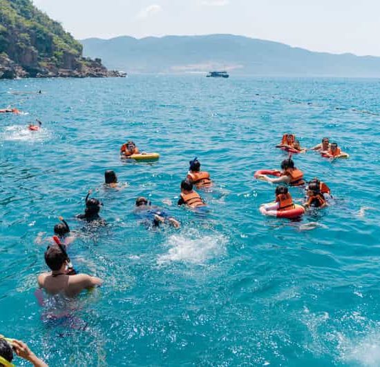 Explore Nha Trang Bay Snorkeling Trip 1