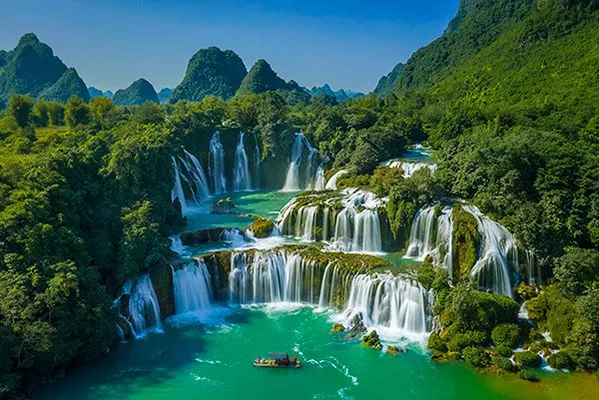 Ban Gioc Waterfall 2