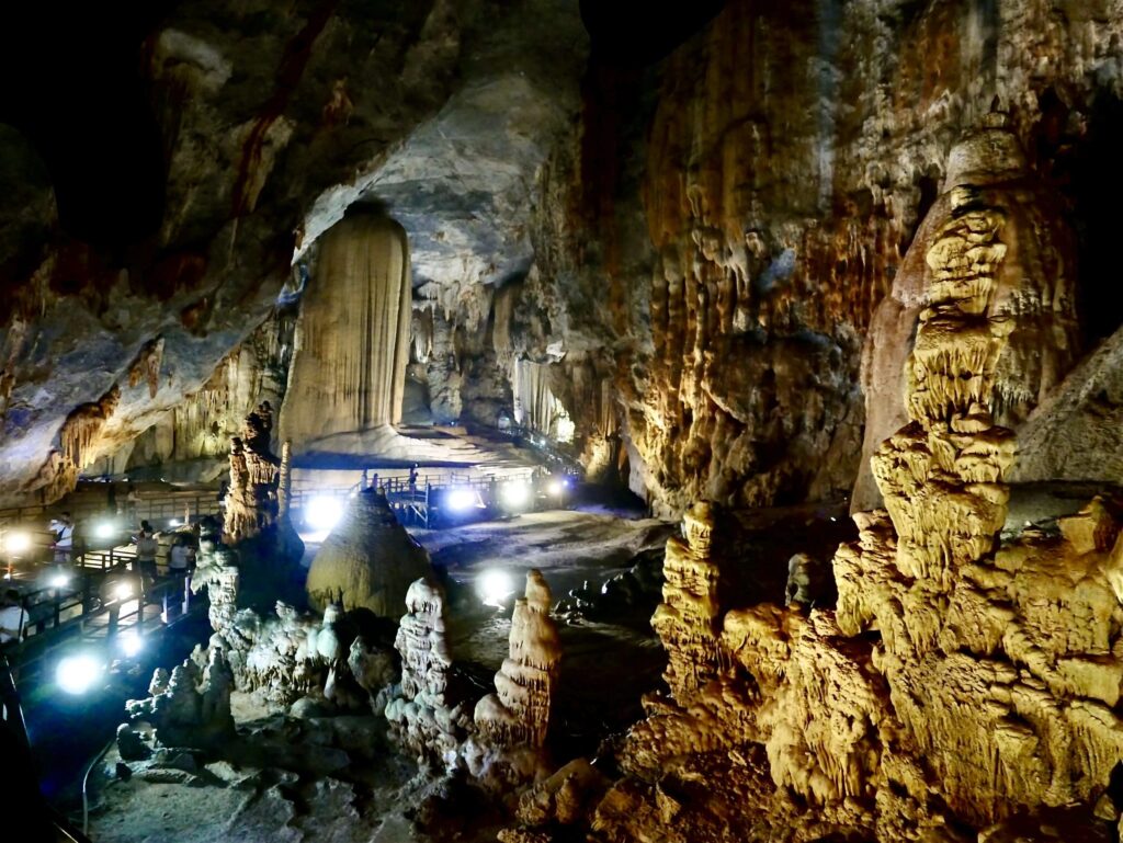 Canh-dep-o-phong-nha-1-scaled
