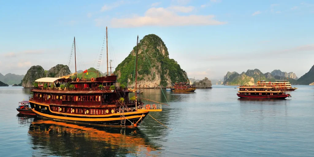 HA LONG BAY