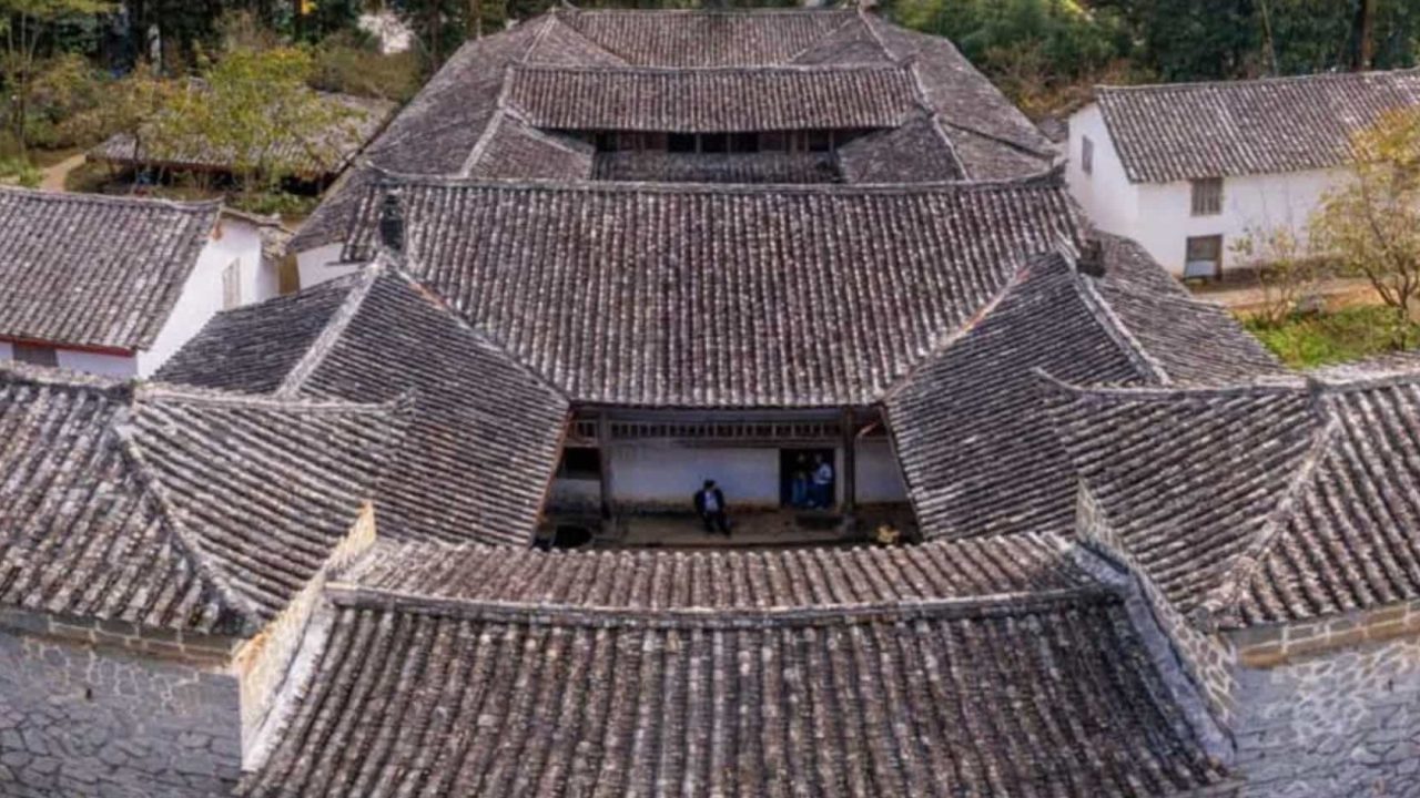 Hmong Kings Palace 2