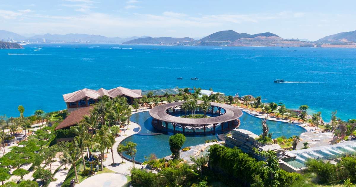 Hon Tam Island 9 1698341527