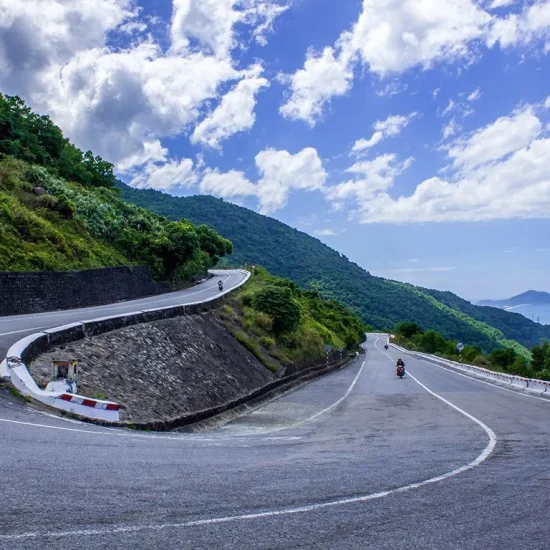 Hue royal Hai Van Pass