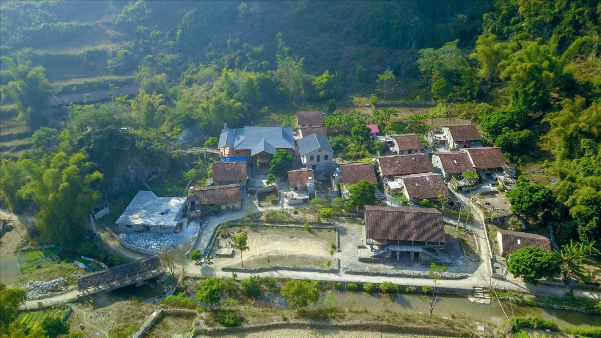 Khuoi Ky Stone Village