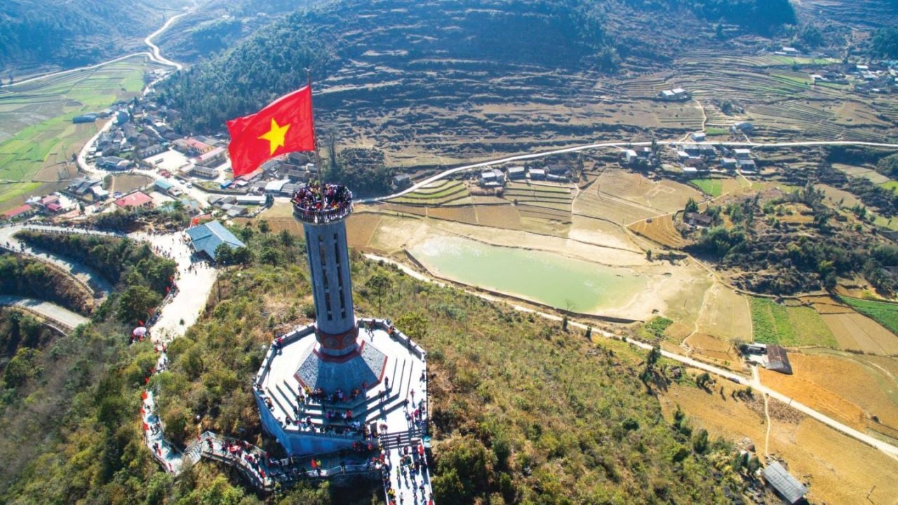 Lung Cu Flag Tower
