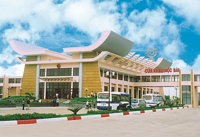 Moc Bai visa run