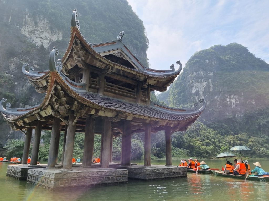 Ninh Binh Tours 3