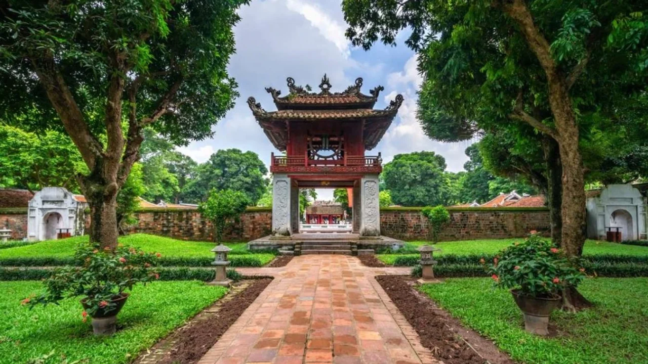 Van Mieu Quoc Tu Giam