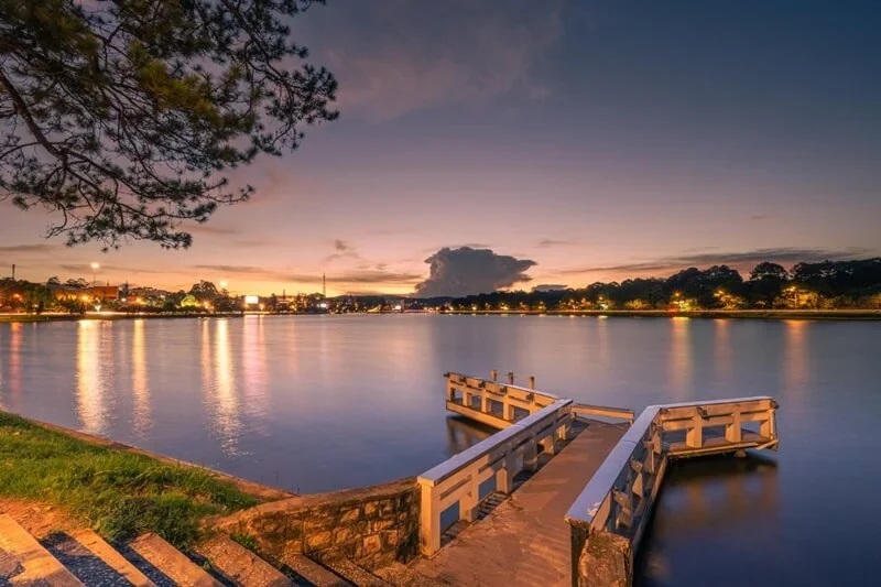 Xuan Huong Lake 2