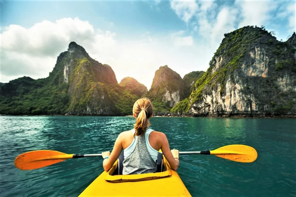 cheo kayak vinh ha long 2