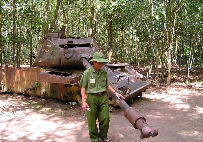 cu chi soldier tank