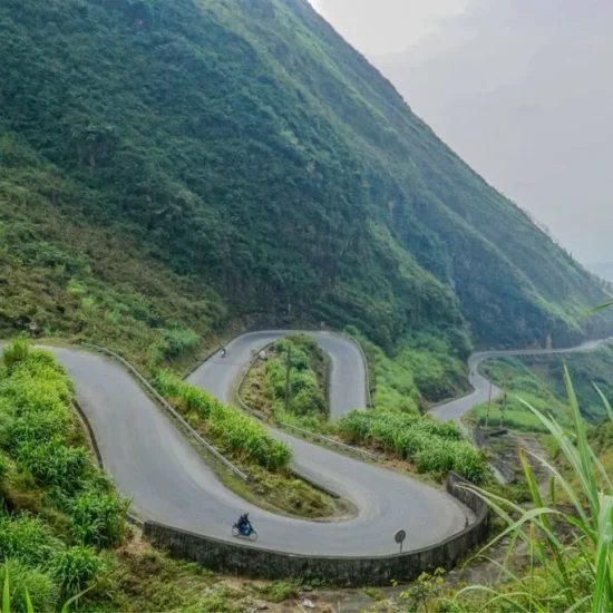 ha giang loop tham ma pass 1024x684 1