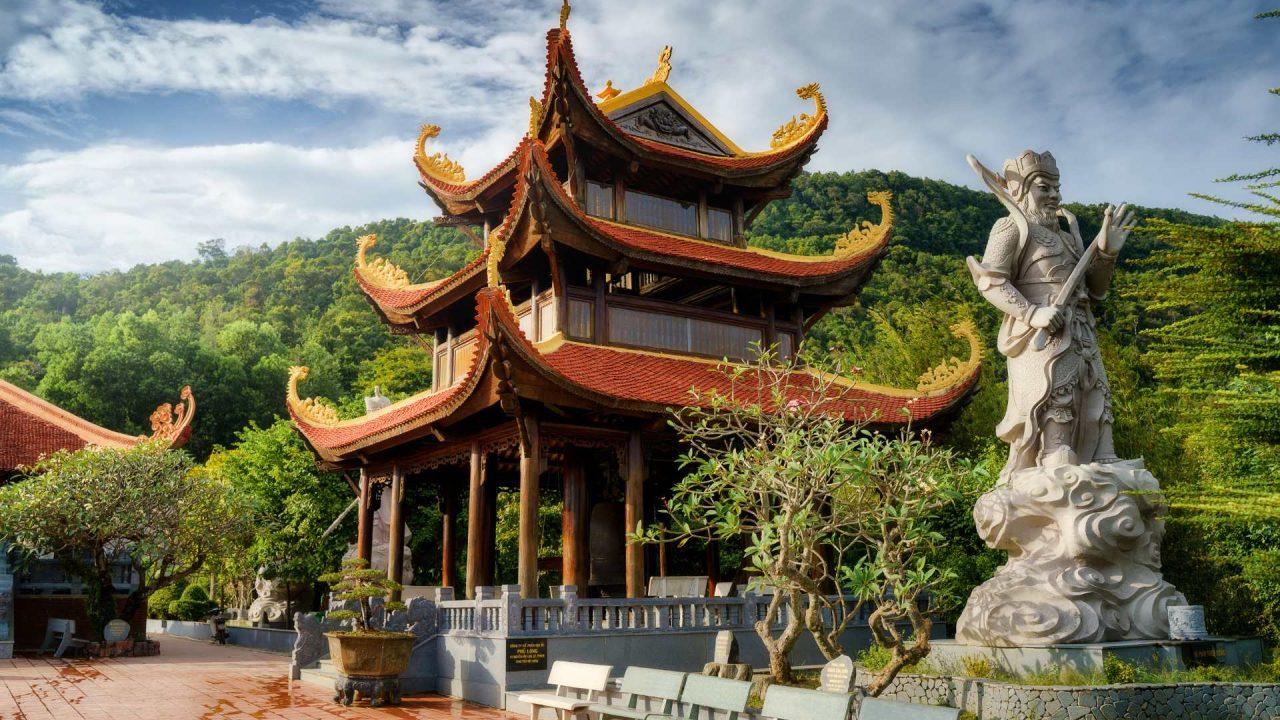 ho quoc pagoda phu quoc