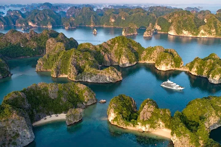 lan ha bay cruises