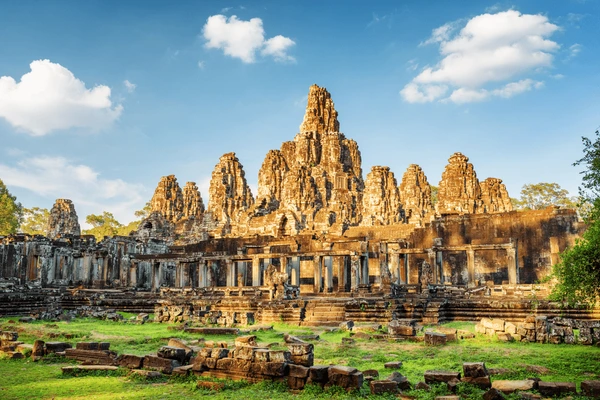 main view ancient bayon temple 600nw 339593069