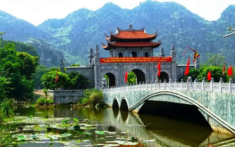 tham quan Co Do Hoa Lu 1