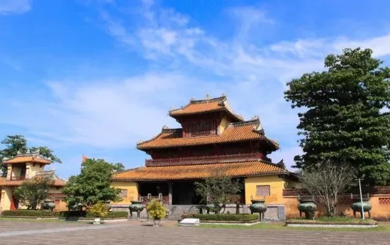 vietnam hue 1 600x346 1 8